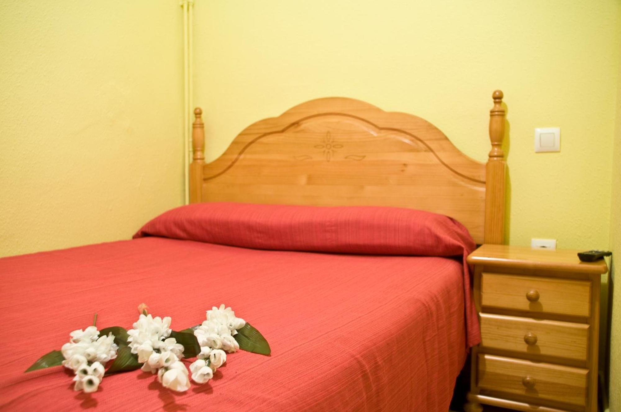 Pension Aries II Cuenca  Exterior photo