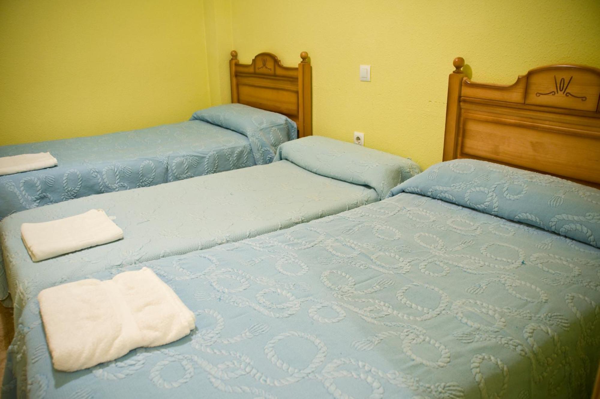 Pension Aries II Cuenca  Exterior photo